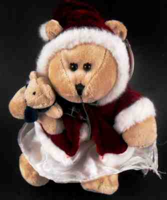 Starbucks Bearista Bear Plush 43rd Edition 2005 Winter Snow Girl with Small Bear - Sold on eBay Nov, 26th 2018 for $9.99