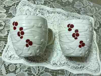 2 STARBUCKS Christmas Holiday Mugs ~ 2010 ~ White Holly Berries & Leaves - Sold on eBay Nov, 26th 2018 for $7.50