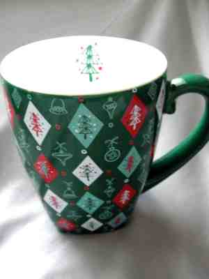 ~~~2002 Starbucks Barista Xmas 20 oz.Mega Mug..Green Diamond Pattern~~~ - Sold on eBay Nov, 30th 2018 for $9.95