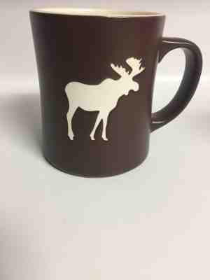 STARBUCKS 2009 LARGE BEAUTIFUL BROWN MUG - MOOSE AND LETTERS RECESSED IN GLAZE  - Sold on eBay Dec, 1st 2018 for $29.99