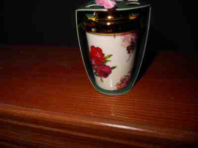 STARBUCKS 2018 Christmas Ornament Ban Do Rose Brand New - Sold on eBay Dec, 2nd 2018 for $10.99