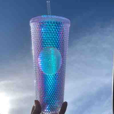 Starbucks Iridescent Rainbow Venti Cold Cup Tumbler 24 Oz Holiday 2018 - Sold on eBay Dec, 3rd 2018 for $40.19
