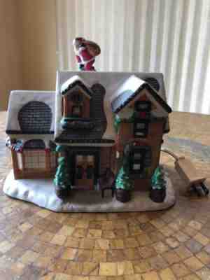 Starbucks 2001 Lighted Christmas House - Sold on eBay Oct, 12th 2018 for $100.00