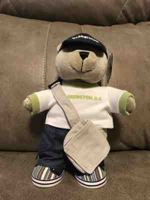 Starbucks Destination Bearista Washington DC Dressed for Touring - mint/rare - Sold on eBay Dec, 15th 2018 for $5.00