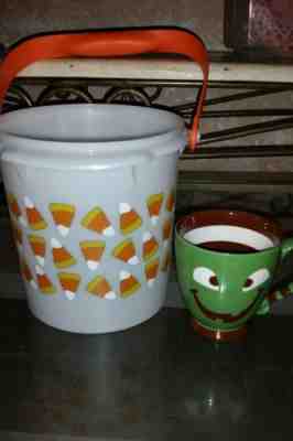 Starbucks Coffee Mug Cup 2007 18 oz Monster 2 Eye, candy corn bucket tupperware  - Sold on eBay Dec, 15th 2018 for $15.01