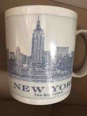 2007 Starbucks New York THE BIG APPLE Collector Mug - Sold on eBay Dec, 6th 2018 for $12.50
