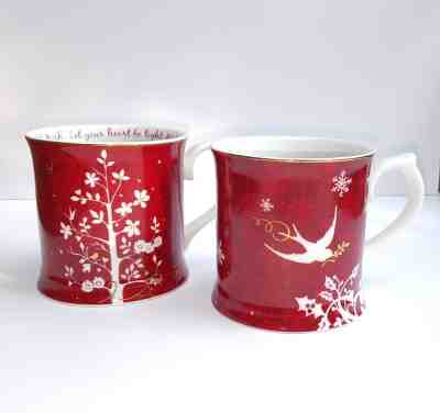 Starbucks Rosanna Christmas Holiday Coffee Tea Cup Mug 2009 2010 Red White Lot/2 - Sold on eBay Jan, 20th 2019 for $22.00