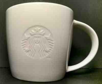 Starbucks 2010 White Grande Mug Embossed Siren Mermaid Logo Tous Droits T Handle - Sold on eBay Feb, 22nd 2019 for $13.00