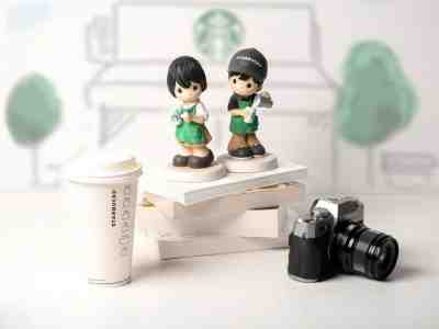 Starbucks Singapore Precious Moments 2pc Boy Girl Barista Limited Edition - Sold on eBay Apr, 13th 2019 for $200.00