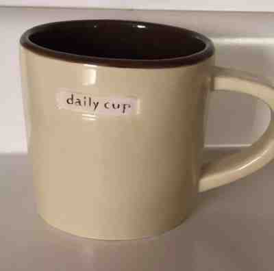 Starbucks 2009 Daily Cup 12 fl oz Mug  - Sold on eBay Feb, 16th 2019 for $8.99