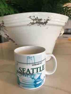 RARE 1998 Starbucks Coffee Seattle Pink Elephant Super Car Wash Mug 18 Oz - Sold on eBay May, 14th 2019 for $14.99