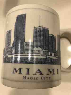 Starbucks Architecure Mug Miami - Sold on eBay May, 4th 2019 for $4.99