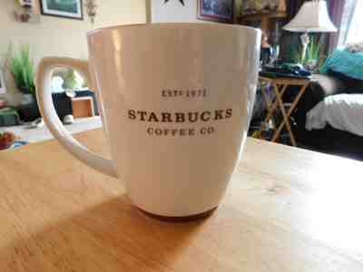 2008 18 OZ Starbucks Mug White with Brown Bottom And Rim - Sold on eBay May, 22nd 2019 for $6.00