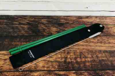 Starbucks Limited Edition Green Venti 2 Green Straws 1 Brush Set W/Pouch Sealed  - Sold on eBay Jun, 10th 2019 for $15.19