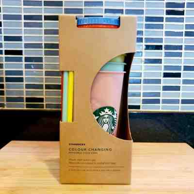 Starbucks Reusable Color Changing Cups 2019 - 24oz Set - Sold on eBay Oct, 31st 2019 for $41.00