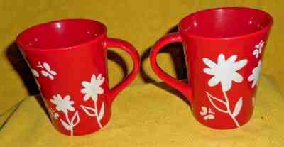 2 STARBUCKS RED W/ WHITE DAISY LIKE FLOWERS COFFEE MUGS 12 OZ 3 1/2 X 4 1/2" EUC - Sold on eBay Oct, 31st 2019 for $19.00