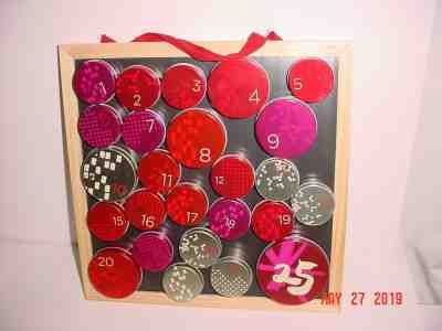 STARBUCKS 2014 CHRISTMAS ADVENT CALENDAR WITH MAGNETIC TINS - Sold on eBay Oct, 20th 2019 for $18.00