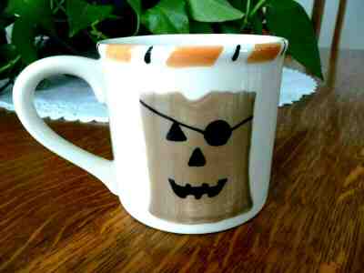 Starbucks Halloween Barista Hartstone Hand Painted 14 oz Mug USA - Sold on eBay Oct, 14th 2019 for $16.95