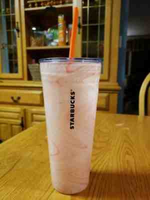 New Retired Hard to Find Starbucks Orange Swirl 20 Ounce Glass Tumbler Cup Straw - Sold on eBay Nov, 14th 2019 for $30.00