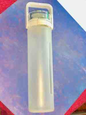 Starbucks 2010 Glass Water Bottle Clear with White Silicone Sleeve 16 fl oz - Sold on eBay Nov, 16th 2019 for $18.99