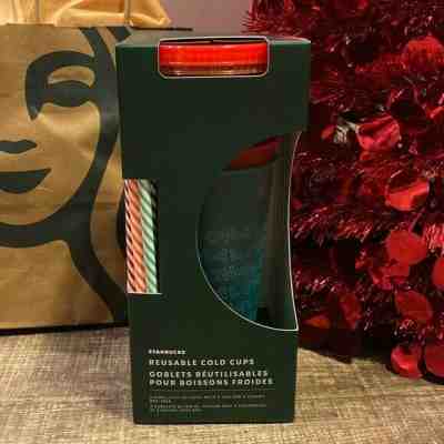 Starbucks 2019 Holiday Christmas Reusable Cold Cups With Straws/Lids 24oz 5 Pack - Sold on eBay Nov, 23rd 2019 for $20.00