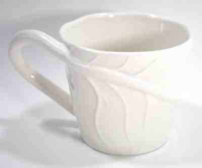 Starbucks Coffee Company Solid White Leaf Shaped Mug 10 fl. oz. 2008 - Sold on eBay Nov, 25th 2019 for $15.99