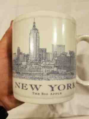Starbucks 2006 New York Big Apple Coffee Mug 18 Oz City Architect Series NY - Sold on eBay Nov, 25th 2019 for $23.39