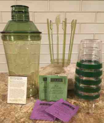 Starbucks Tazo Shaken Iced Tea Kit Cup Straw Set w/ Shaker Green Clear