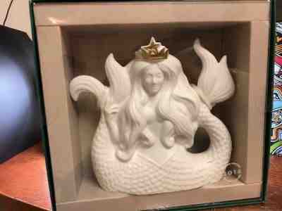 NEW NIB 2016 STARBUCKS CERAMIC MERMAID SIREN SCULPTURE FIG. WHITE GOLD CROWN - Sold on eBay Dec, 9th 2019 for $30.00