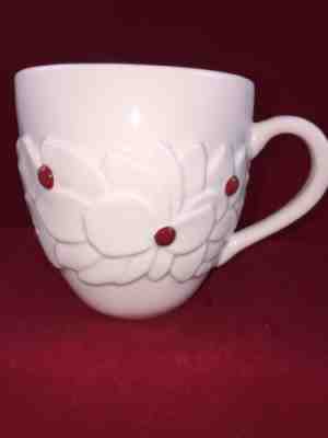 2004 Starbucks Christmas Poinsettia Wreath Mug Holiday White Red Berries - Sold on eBay Dec, 8th 2019 for $15.90