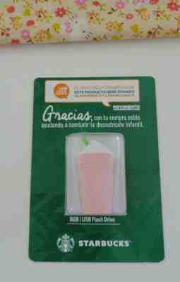 Mexico Starbucks 8 GB Pink Strawberry Frappucino USB Flash Drive USB 2.0 - Sold on eBay Dec, 10th 2019 for $28.99