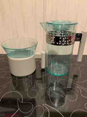 Starbucks 32 oz Acrylic tea/coffee Pitcher w/lid 2013 & POUR OVER Filter Attach - Sold on eBay Dec, 13th 2019 for $21.00