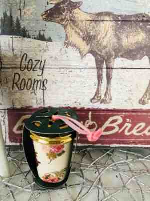 Starbucks Ornament Bando Christmas 2018 Floral Holiday Pink Roses Ceramic - Sold on eBay Dec, 15th 2019 for $15.84