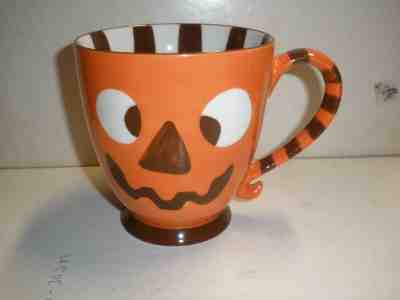 STARBUCKS ORANGE JACK O' LANTERN PUMPKIN HALLOWEEN PEDESTAL MUG 18 oz 2007   - Sold on eBay Dec, 20th 2019 for $45.00