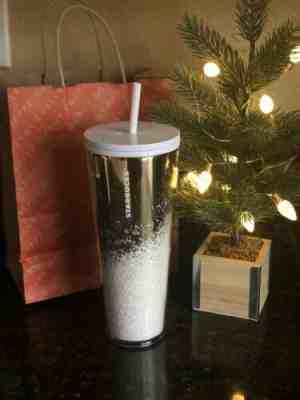 Starbucks Holiday Christmas 2019 Cold Tumbler Gold Cascading Snow Glitter 24oz - Sold on eBay Jan, 1st 2020 for $21.00
