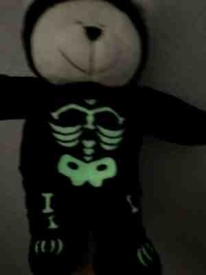 STARBUCKS Halloween SKELETON BEARISTA BEAR 10" 35th ED BLACK Glows! - Sold on eBay Jan, 1st 2020 for $16.50