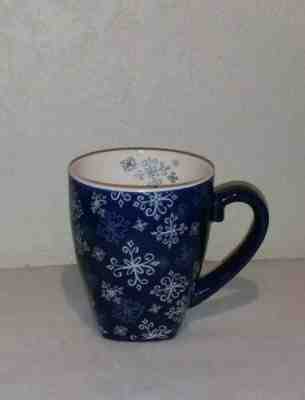 Starbucks 2002 Winter Holiday 16oz Coffee Mug Cup Blue White Snowflakes - Sold on eBay Dec, 31st 2019 for $18.00