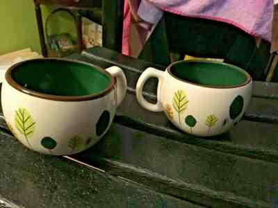 Pair Starbucks 2007 Autumn Fall Retro Leaf 9 oz Set of 2 Coffee Tea Mugs NICE! - Sold on eBay Dec, 29th 2019 for $20.00
