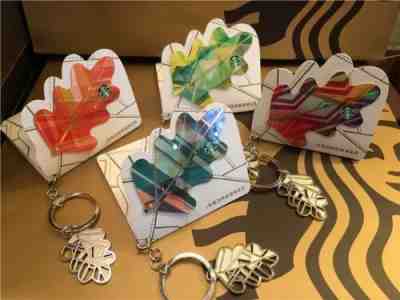 Starbucks 2016 China Autumn Fall Leaves Card Lot of 4 Used Card With Key Chain - Sold on eBay Jan, 24th 2020 for $18.00