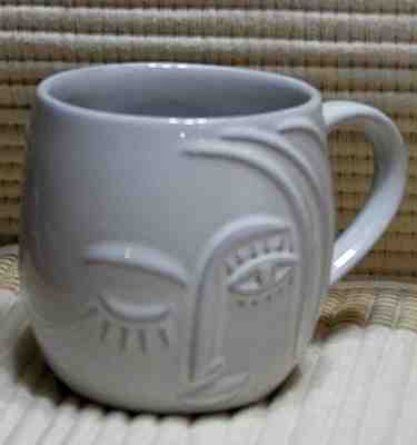 Starbucks 2013 Siren Winking Mermaid-14 oz Mug White-Excellent Condition  #c1 - Sold on eBay Jan, 28th 2020 for $15.95