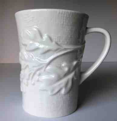 Starbucks 2009 New Bone China Oak Leaf burlap coffee mug white holly Christmas - Sold on eBay Feb, 2nd 2020 for $20.00