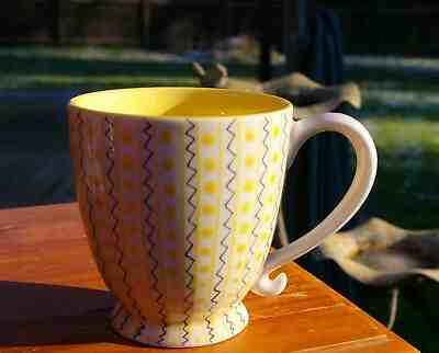 Starbucks Coffee Company Yellow 2003 Barista Mug 4 1/2" Tall Pastel Easter - Sold on eBay Feb, 7th 2020 for $32.00
