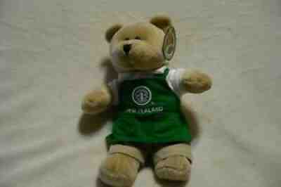 Starbucks Bearista Boy Bear 1st Edition Green Apron Barista 10-1/2" New Zealand - Sold on eBay Aug 19, 2021 for $10.49
