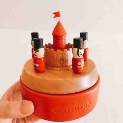 Starbucks Korea 2018 Christmas Collection 18 Nutcracker Wood Orgel - Sold on eBay Oct 02, 2021 for $89.52