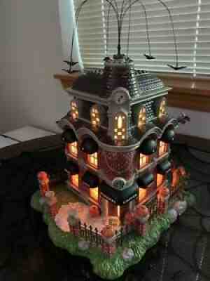 A RARE EXAMPLE 2002 Lighted Starbucks Haunted Halloween House 178670 - 500 MADE! - Sold on eBay Nov 06, 2021 for $225.00