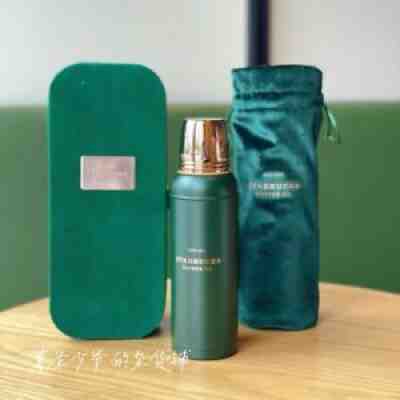 New Starbucks 2021 China Christmas Green 14oz Cup Tumbler With Gift Box - Sold on eBay Dec 11, 2021 for $139.99