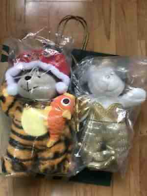 China Starbucks 2 small bears and 3 cards for one buyer - Sold on eBay Jan 11, 2022 for $78.99