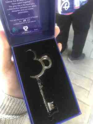 30th Anniversary Arribas Key Disneyland Paris new with tags - Sold on eBay Jun 03, 2022 for $170.00