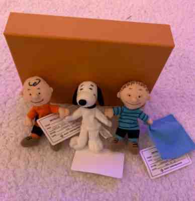 One of a Kind Samples - Starbucks Finger Puppets - Peanuts Characters - Sold on eBay Feb 2, 2023 for $500.00