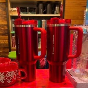 ?NEW LIMITED Starbucks x Stanley Cup Holiday 2023 Collab (40 oz) Glossy Red - Sold on eBay December 5th, 2023 for $162.50 (28 bids) 
